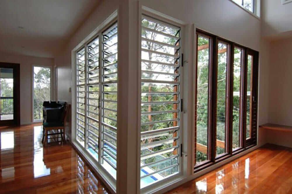 5 STYLISH WAYS TO USE WINDOW GLASS IN YOUR HOME