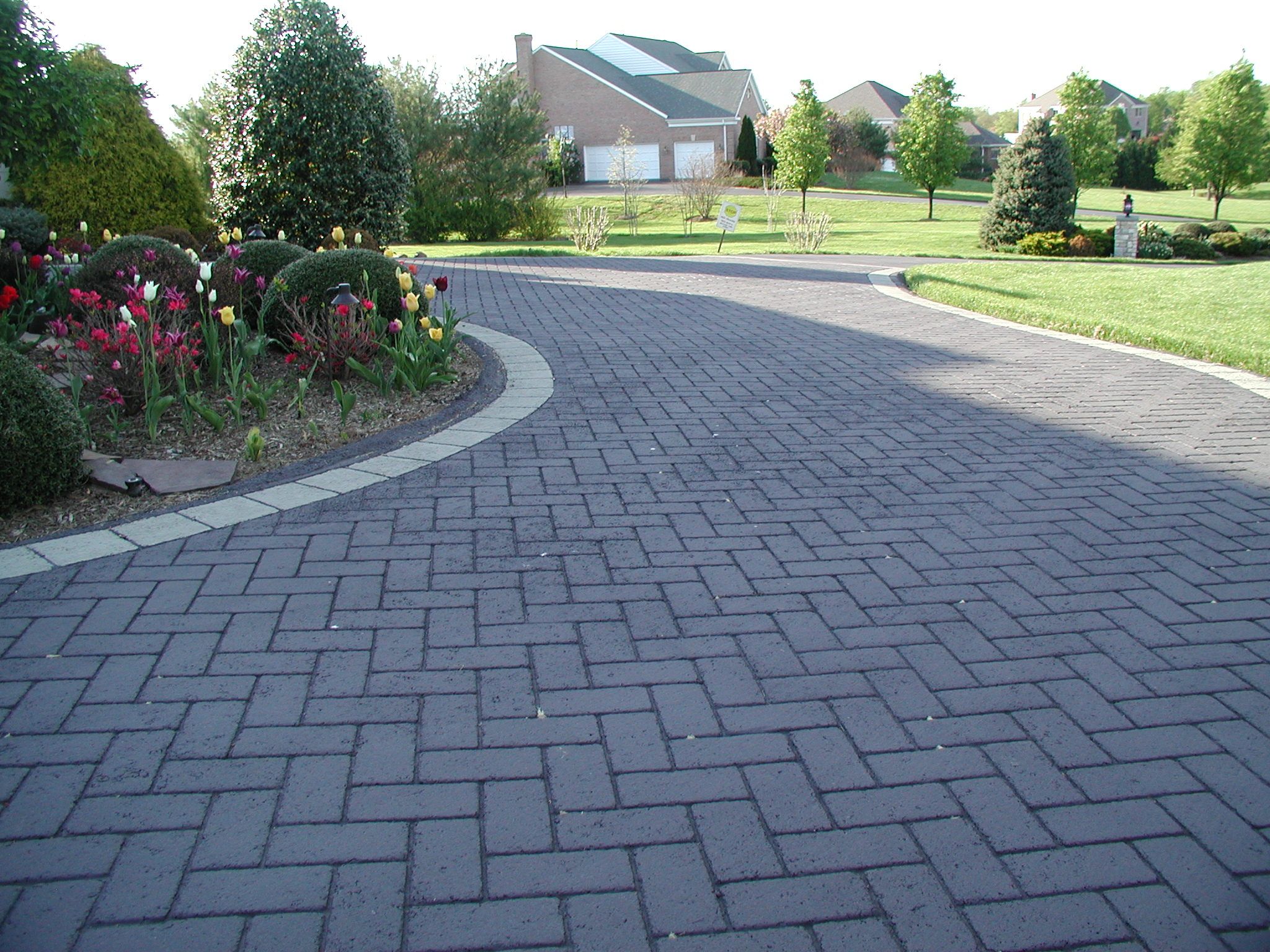 How to Remove Gas & Oil Stains From an Asphalt Driveway